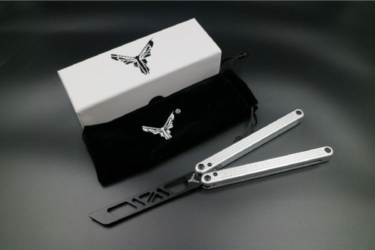 Arctic Circle, High-end Integrated Aluminum Handle Butterfly Knife CNC Seiko, Shaft Sleeve Structure, Throwing Knife Practice Knife Without Cutting Edge