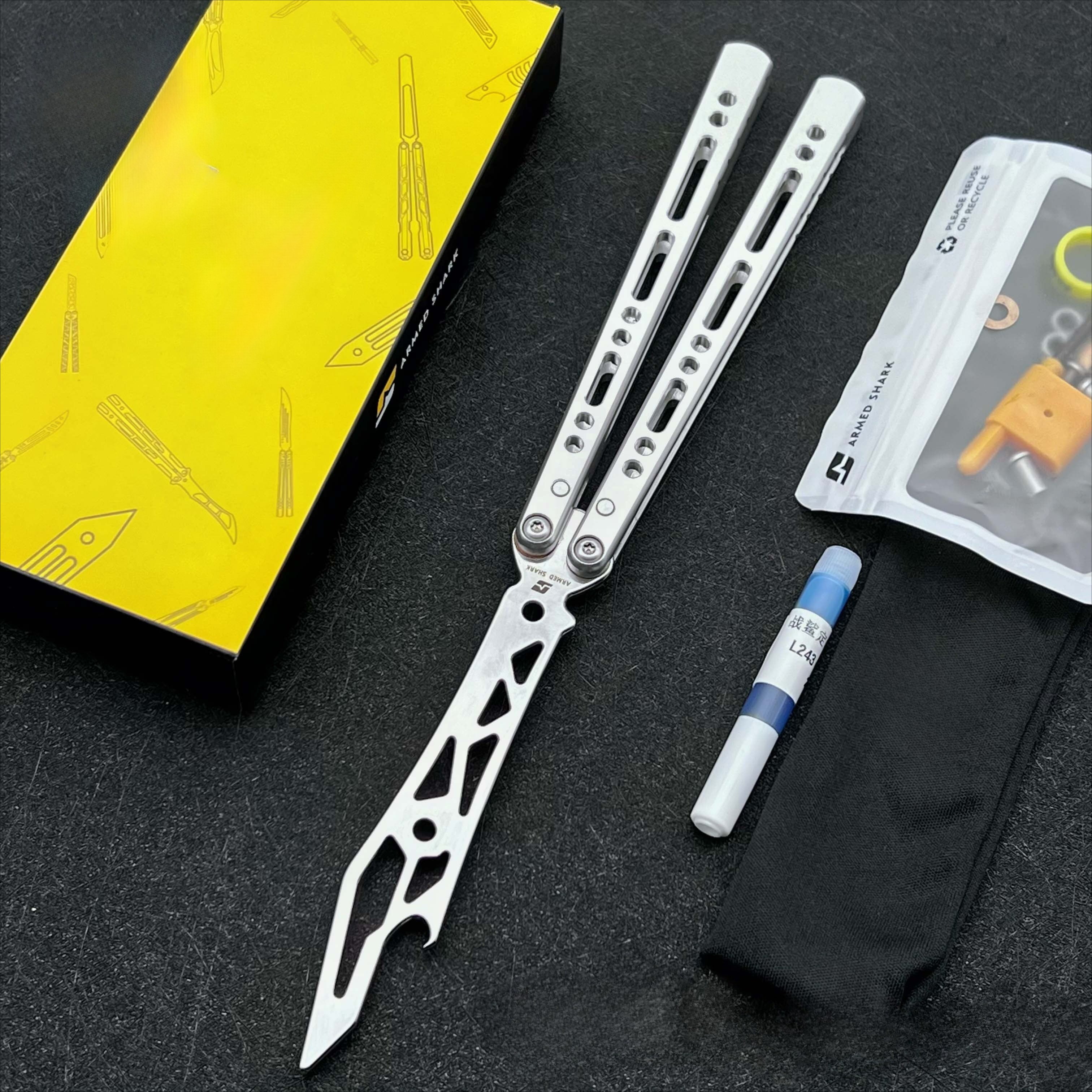 War Shark Barracuda Butterfly Knife 7 Series Aluminum Integrated Handle, Fancy Shaft Sleeve, Unbladed