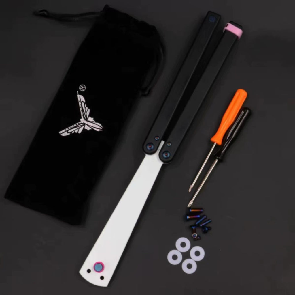 Squid Is Portable, Drop-resistant, Light To The Touch, All-plastic POM Material, Safe Practice, Unopened and Transparent