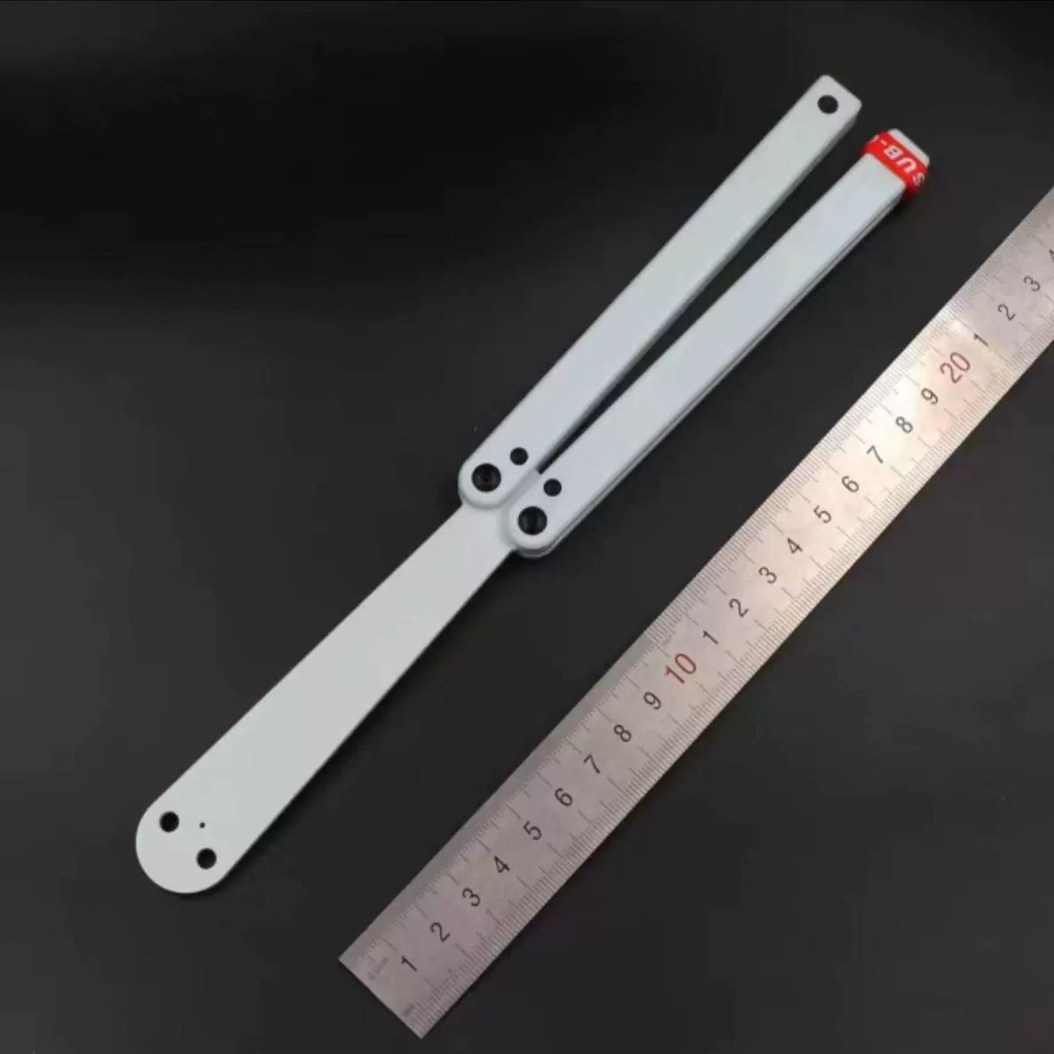 Squid Is Portable, Drop-resistant, Light To The Touch, All-plastic POM Material, Safe Practice, Unopened and Transparent