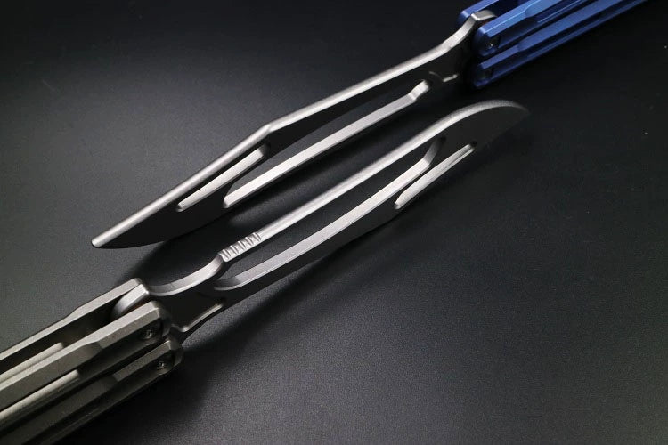 War Whale TC4 Titanium Alloy Integrated Handle, High-end Shaft Sleeve, Oil Storage Positioning Shaft, Butterfly Knife Throwing Knife Unbladed