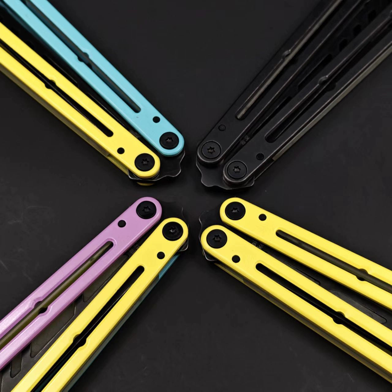 Luminous steel siren, novice butterfly knife, luminous counterweight unbladed