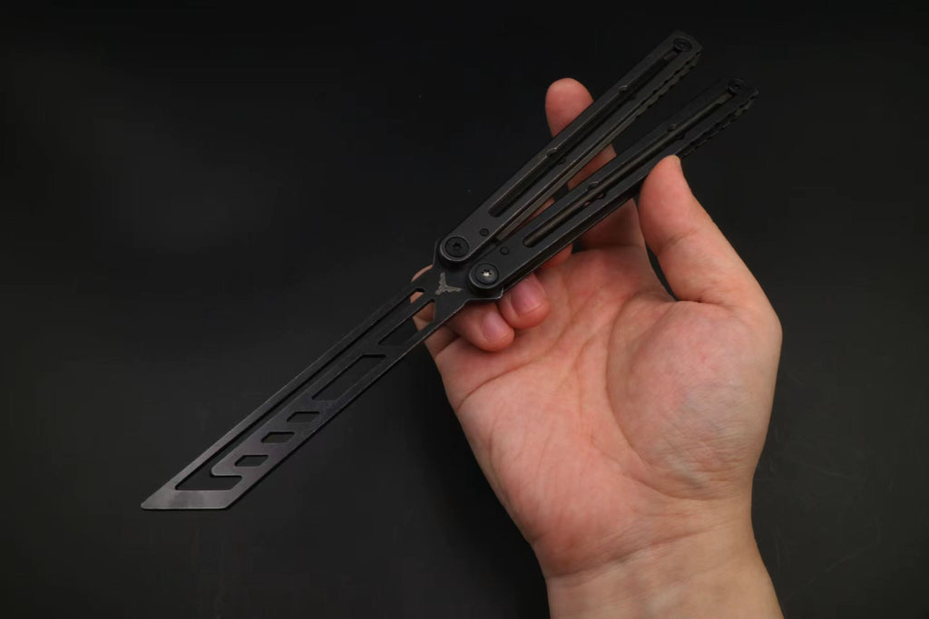 Luminous steel siren, novice butterfly knife, luminous counterweight unbladed