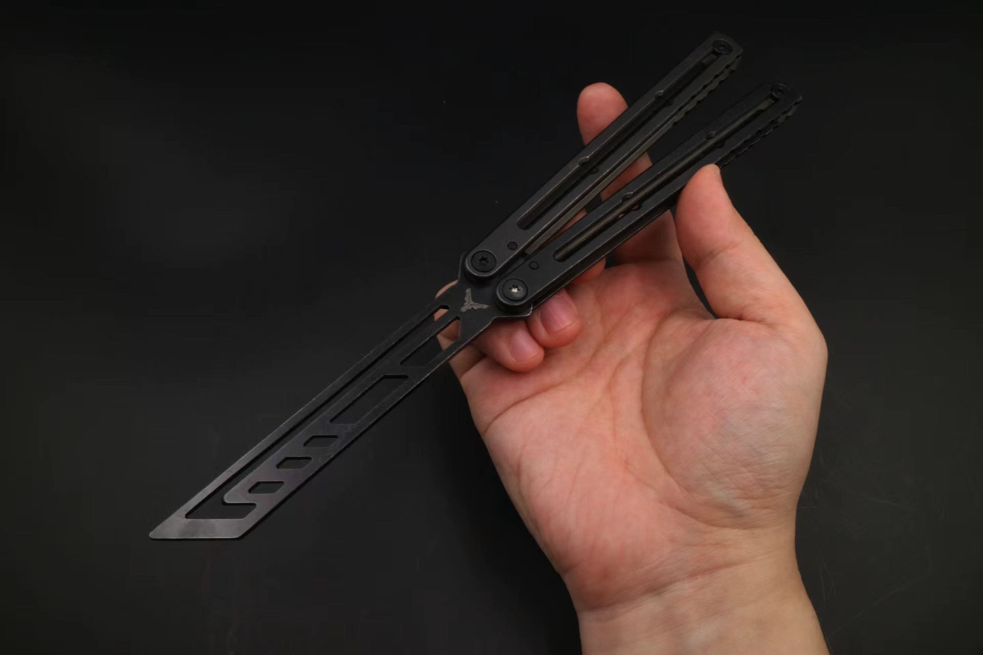 Luminous steel siren, novice butterfly knife, luminous counterweight unbladed