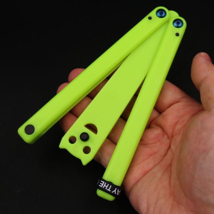 Apocalypse Squid, All Plastic Safety Fancy Butterfly Knife Practice Knife, Luminous, with Counterweight, Unbladed