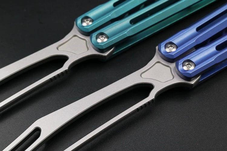 War Whale TC4 Titanium Alloy Integrated Handle, High-end Shaft Sleeve, Oil Storage Positioning Shaft, Butterfly Knife Throwing Knife Unbladed