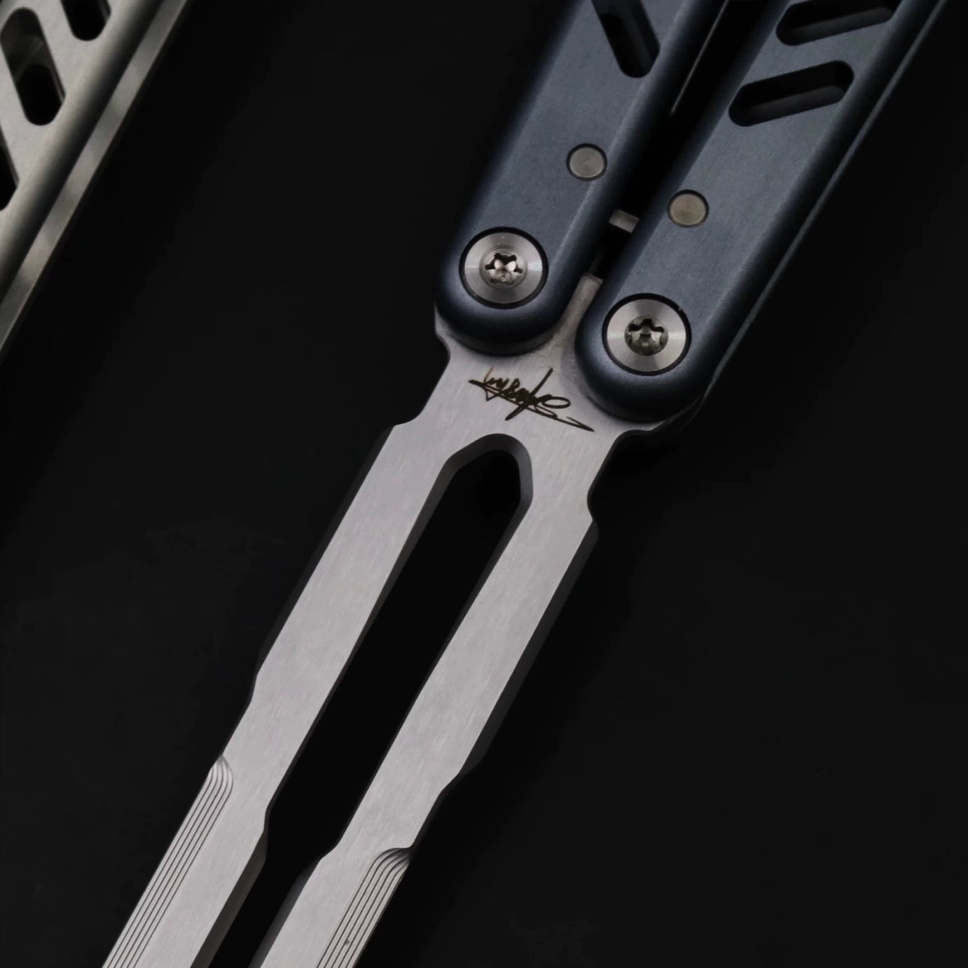 8801V3 Tuning Fork Folding Knife REP Butterfly Fancy AB Novice Practice Entry Toy Knife Unbladed